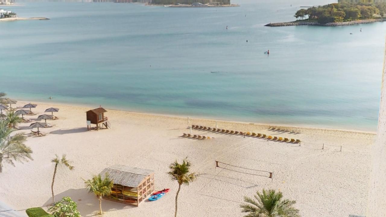 Al Dabas Beach Views, 3BD Sleeps 6, Beachfront at Al Dabas, Dubai